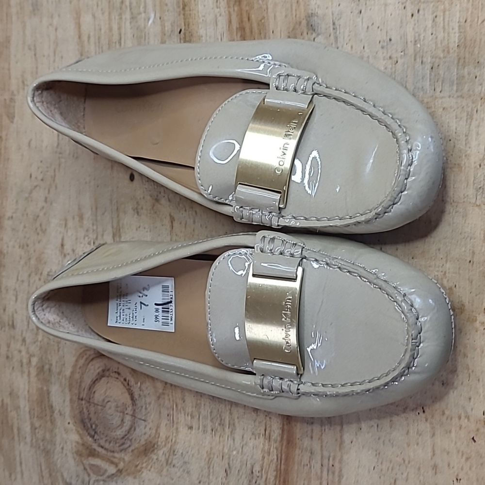 Womens Size 7.5 Calvin Klein Dress Loafers